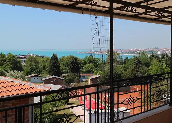 Maison d'hôtes Flowers 4*